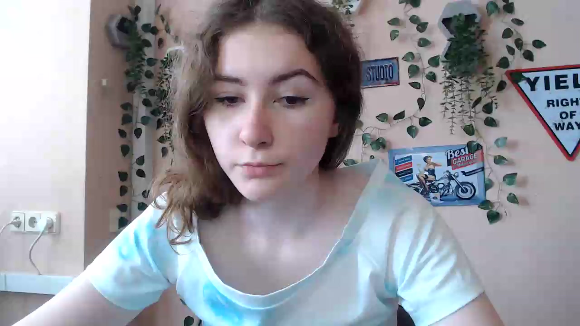 Gallery image thumbnail from Im_Lara's myfreecams stream on, 06/24/2026, 15:13 image 6 of 20