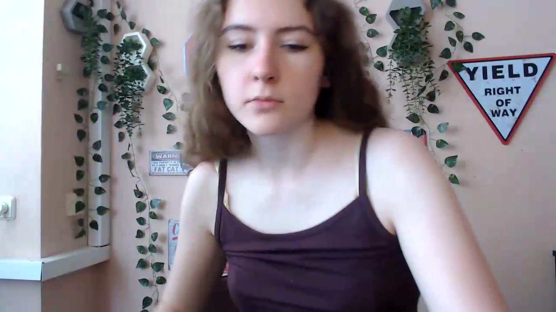 Gallery image thumbnail from Im_Lara's myfreecams stream on, 06/25/2026, 11:42 image 8 of 20