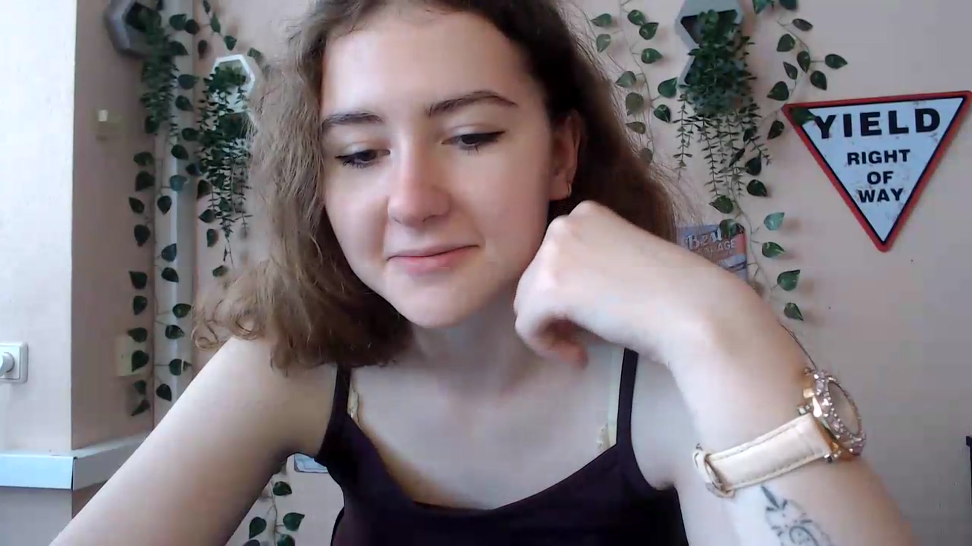 Gallery image thumbnail from Im_Lara's myfreecams stream on, 06/25/2026, 11:42 image 10 of 20
