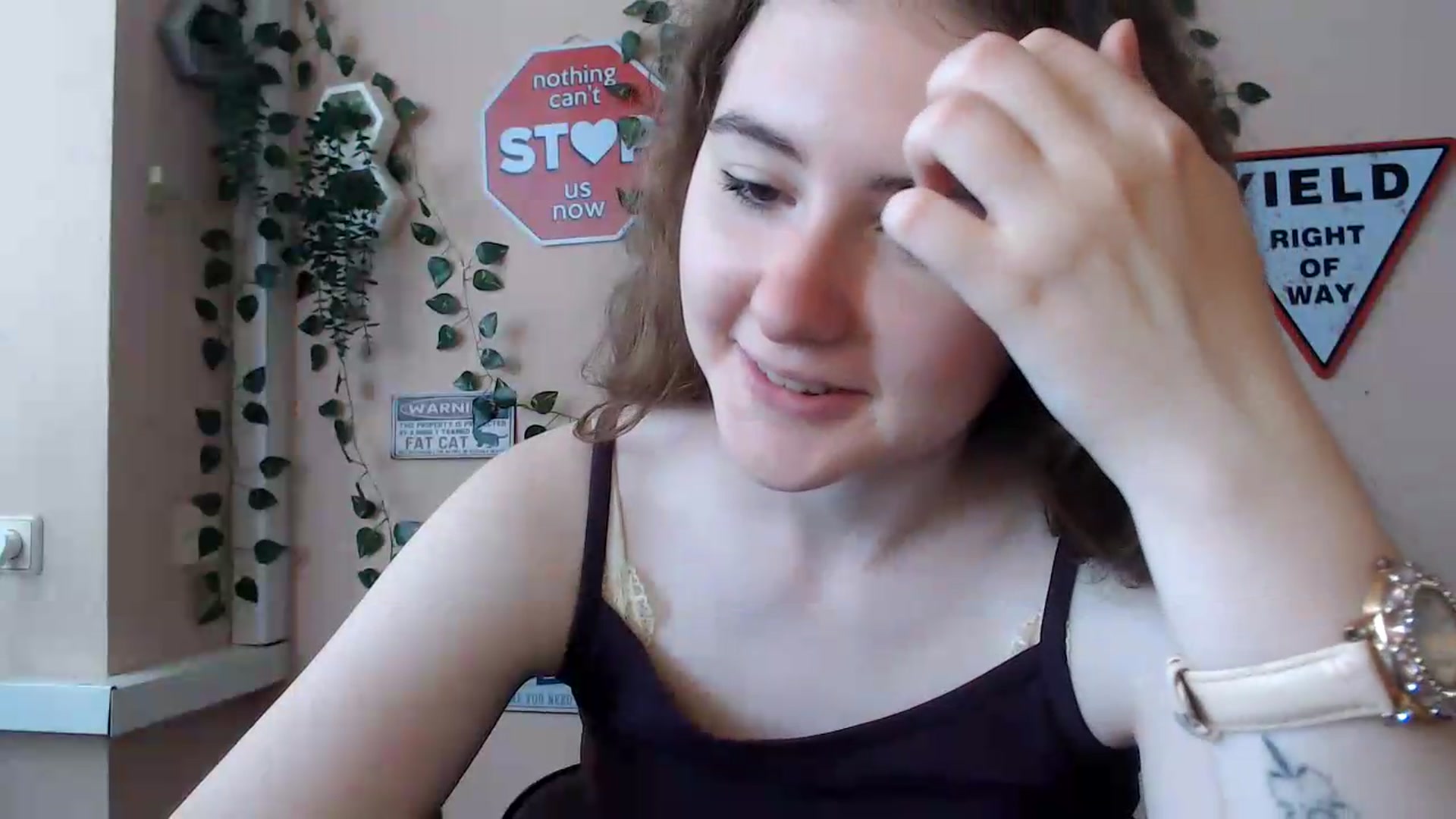 Gallery image thumbnail from Im_Lara's myfreecams stream on, 06/25/2026, 11:42 image 17 of 20