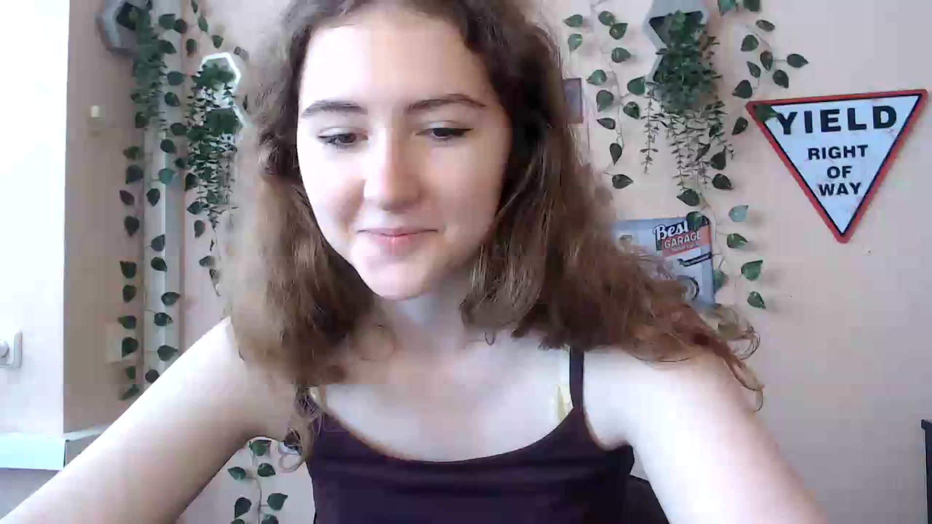 Gallery image thumbnail from Im_Lara's myfreecams stream on, 06/25/2026, 11:42 image 5 of 20