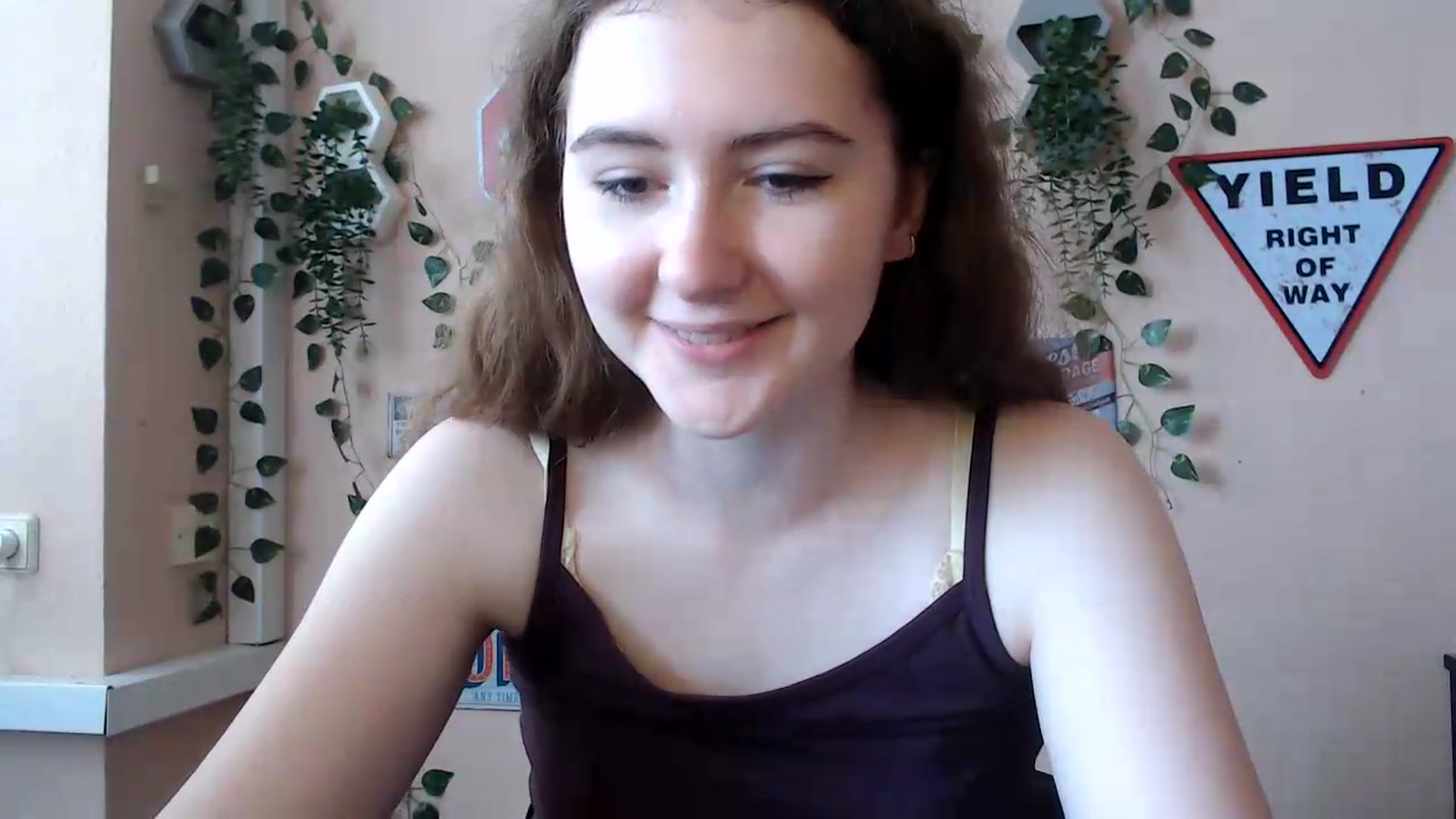 Gallery image thumbnail from Im_Lara's myfreecams stream on, 06/25/2026, 11:42 image 14 of 20