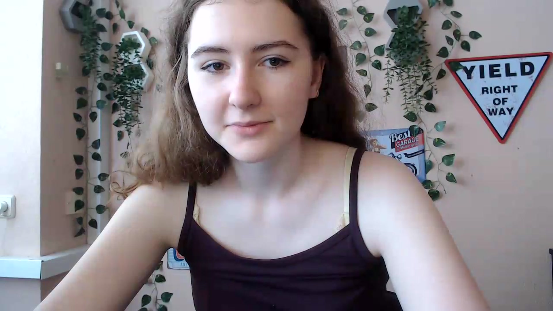 Gallery image thumbnail from Im_Lara's myfreecams stream on, 06/25/2026, 11:42 image 11 of 20