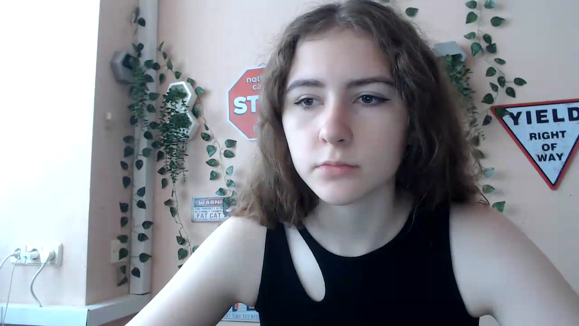 Gallery image thumbnail from Im_Lara's myfreecams stream on, 06/26/2026, 10:53 image 15 of 20