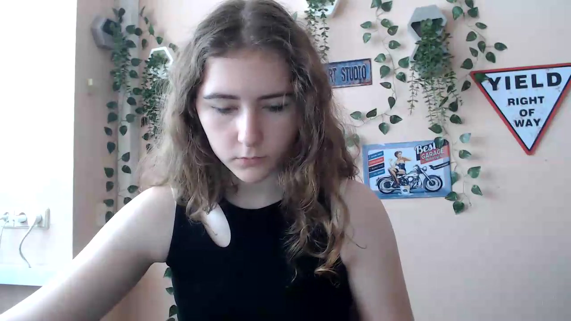 Gallery image thumbnail from Im_Lara's myfreecams stream on, 06/26/2026, 11:57 image 13 of 20