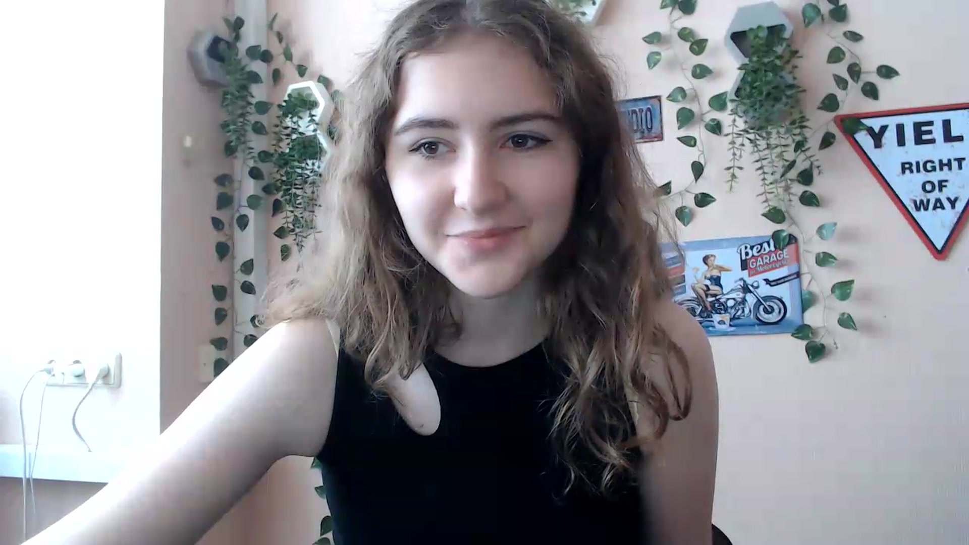 Gallery image thumbnail from Im_Lara's myfreecams stream on, 06/26/2026, 11:57 image 16 of 20