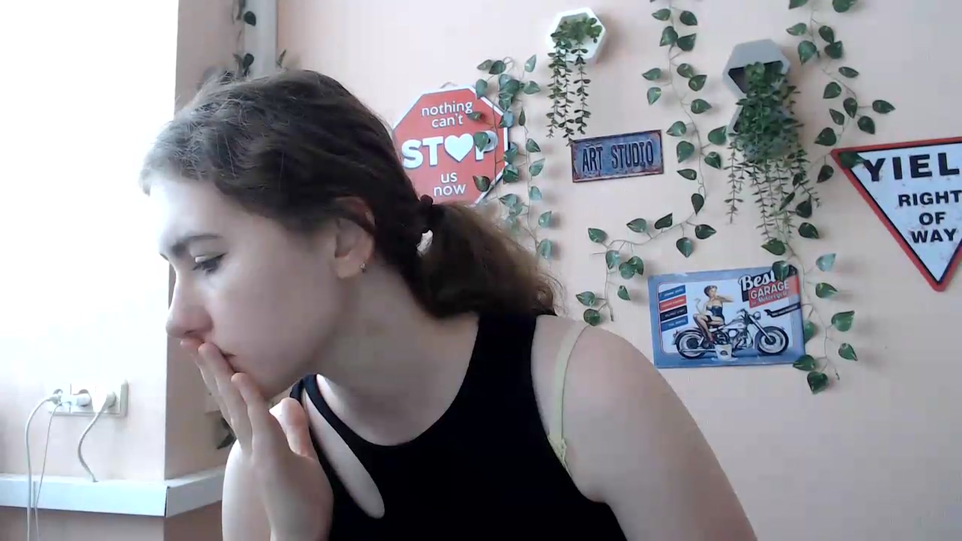 Gallery image thumbnail from Im_Lara's myfreecams stream on, 06/26/2026, 12:23 image 13 of 20
