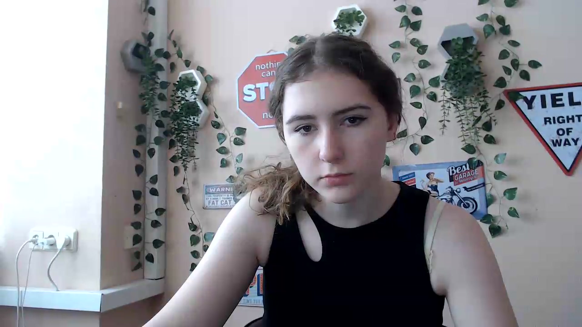 Gallery image thumbnail from Im_Lara's myfreecams stream on, 06/26/2026, 12:23 image 15 of 20