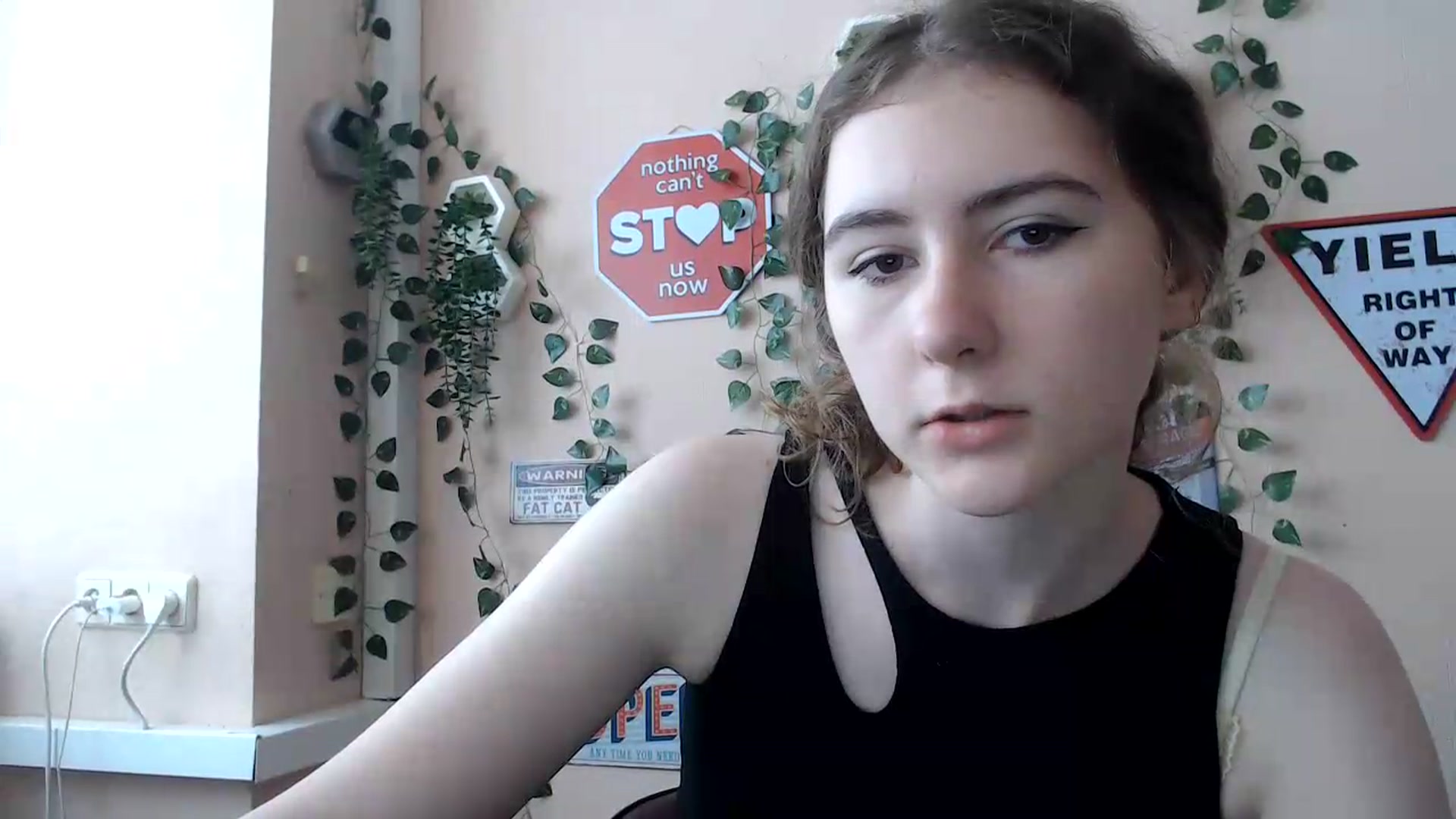 Gallery image thumbnail from Im_Lara's myfreecams stream on, 06/26/2026, 12:23 image 19 of 20