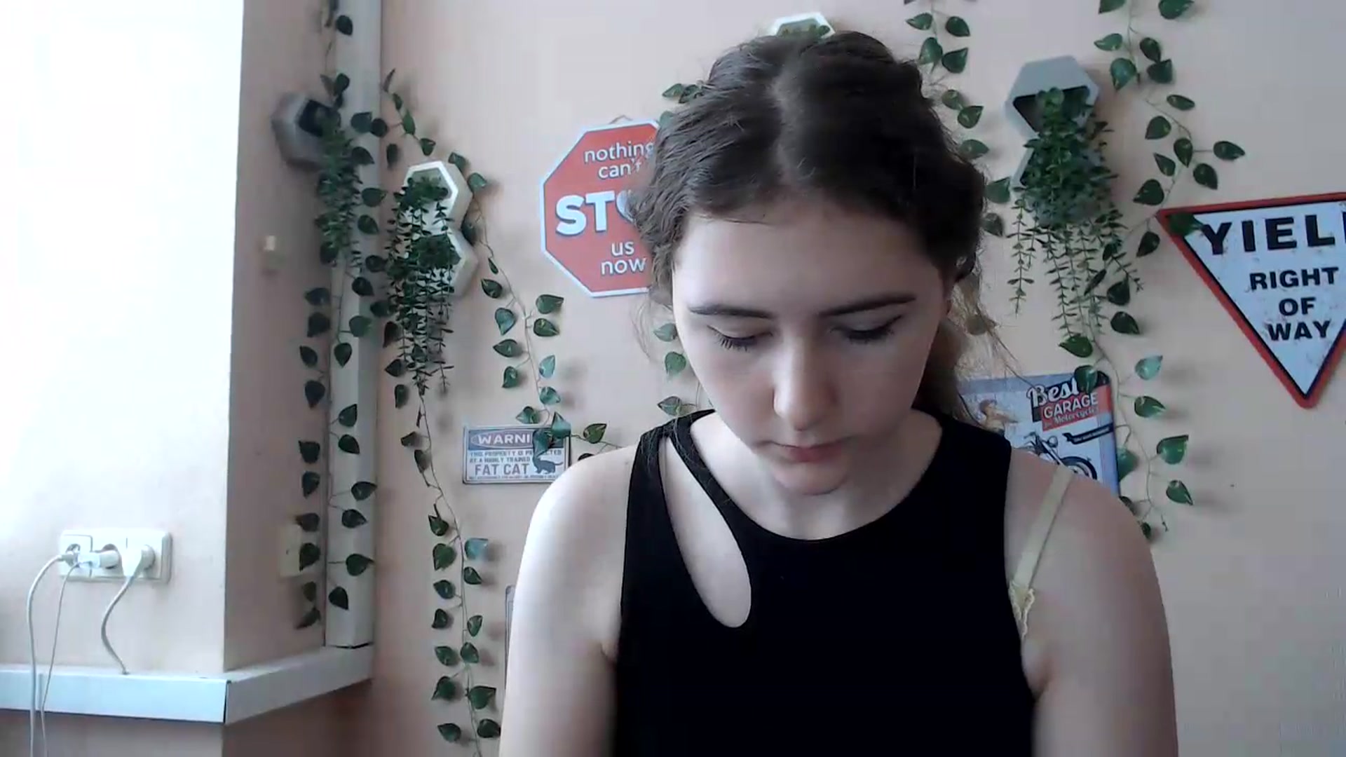 Gallery image thumbnail from Im_Lara's myfreecams stream on, 06/26/2026, 12:23 image 8 of 20
