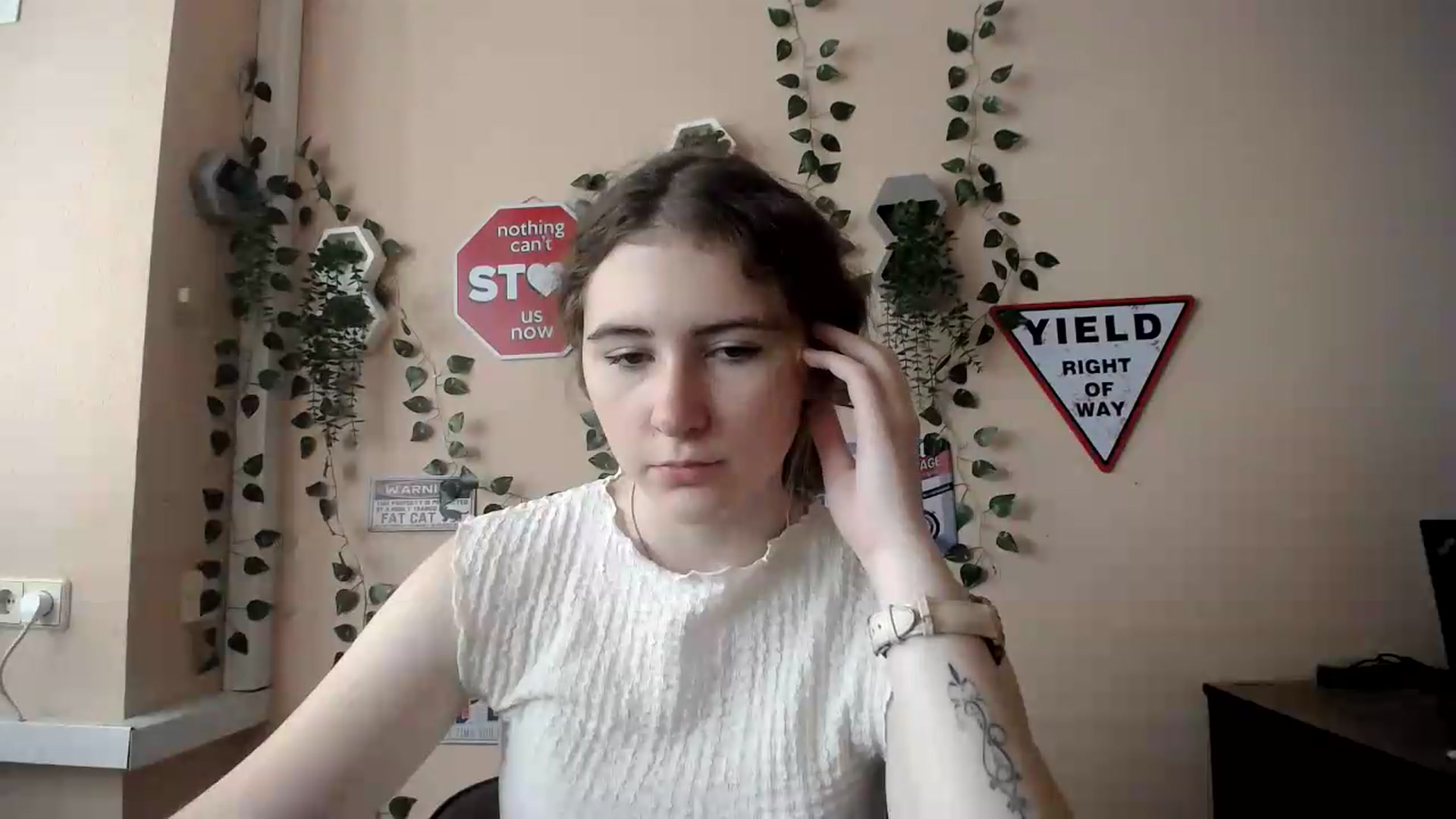 Gallery image thumbnail from Im_Lara's myfreecams stream on, 06/30/2026, 13:57 image 15 of 20