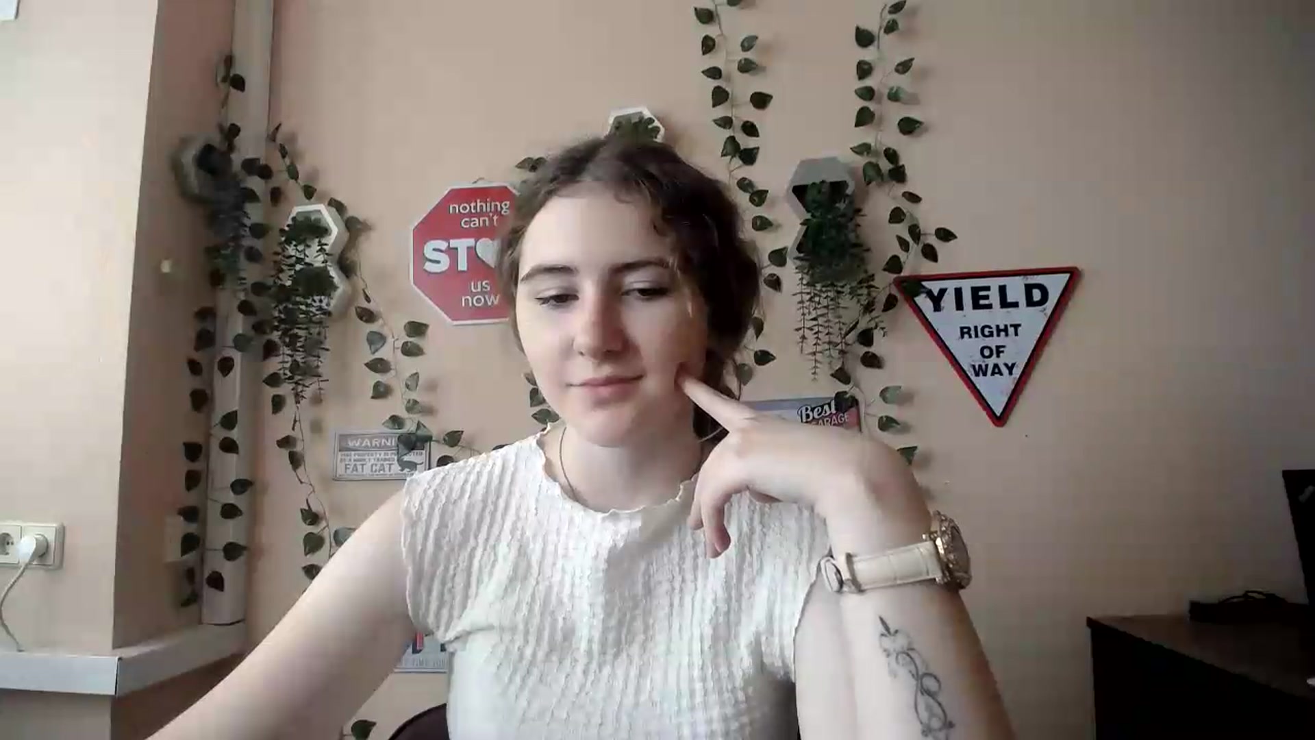 Gallery image thumbnail from Im_Lara's myfreecams stream on, 06/30/2026, 13:57 image 16 of 20