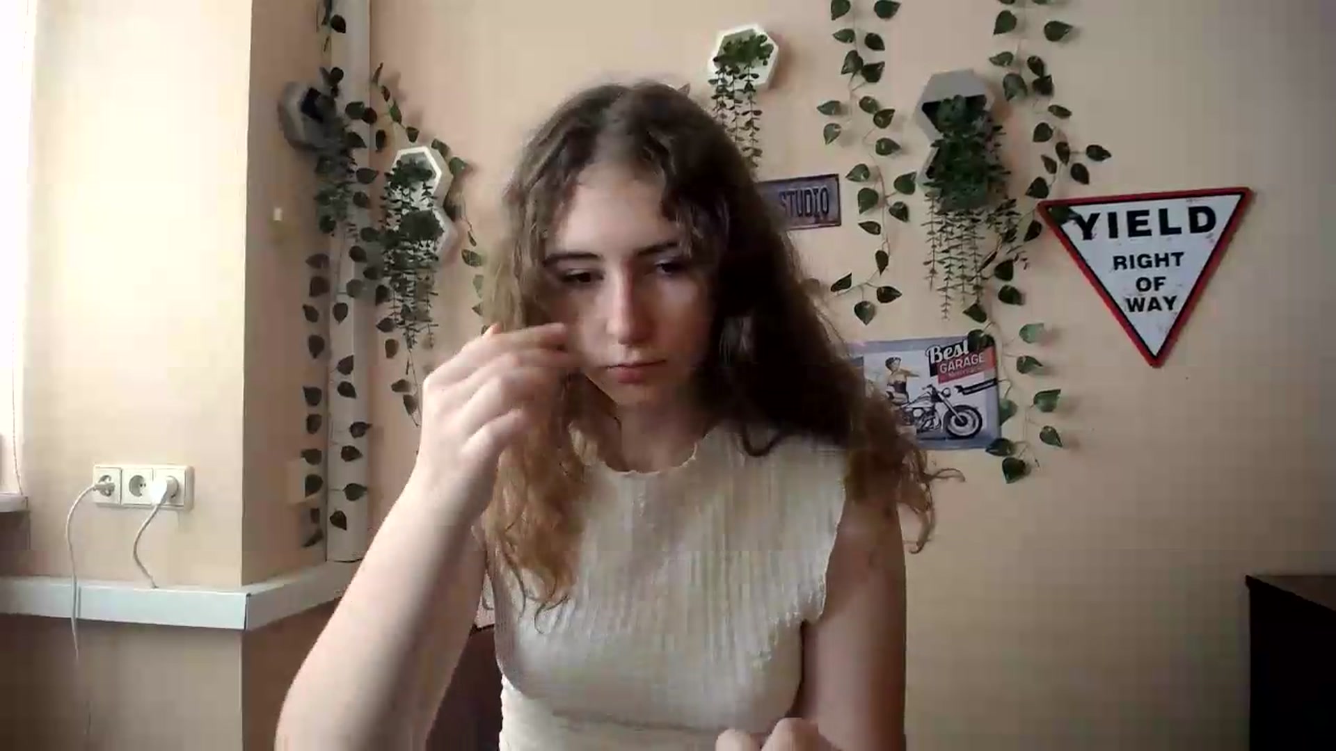 Gallery image thumbnail from Im_Lara's myfreecams stream on, 06/30/2026, 14:22 image 17 of 20