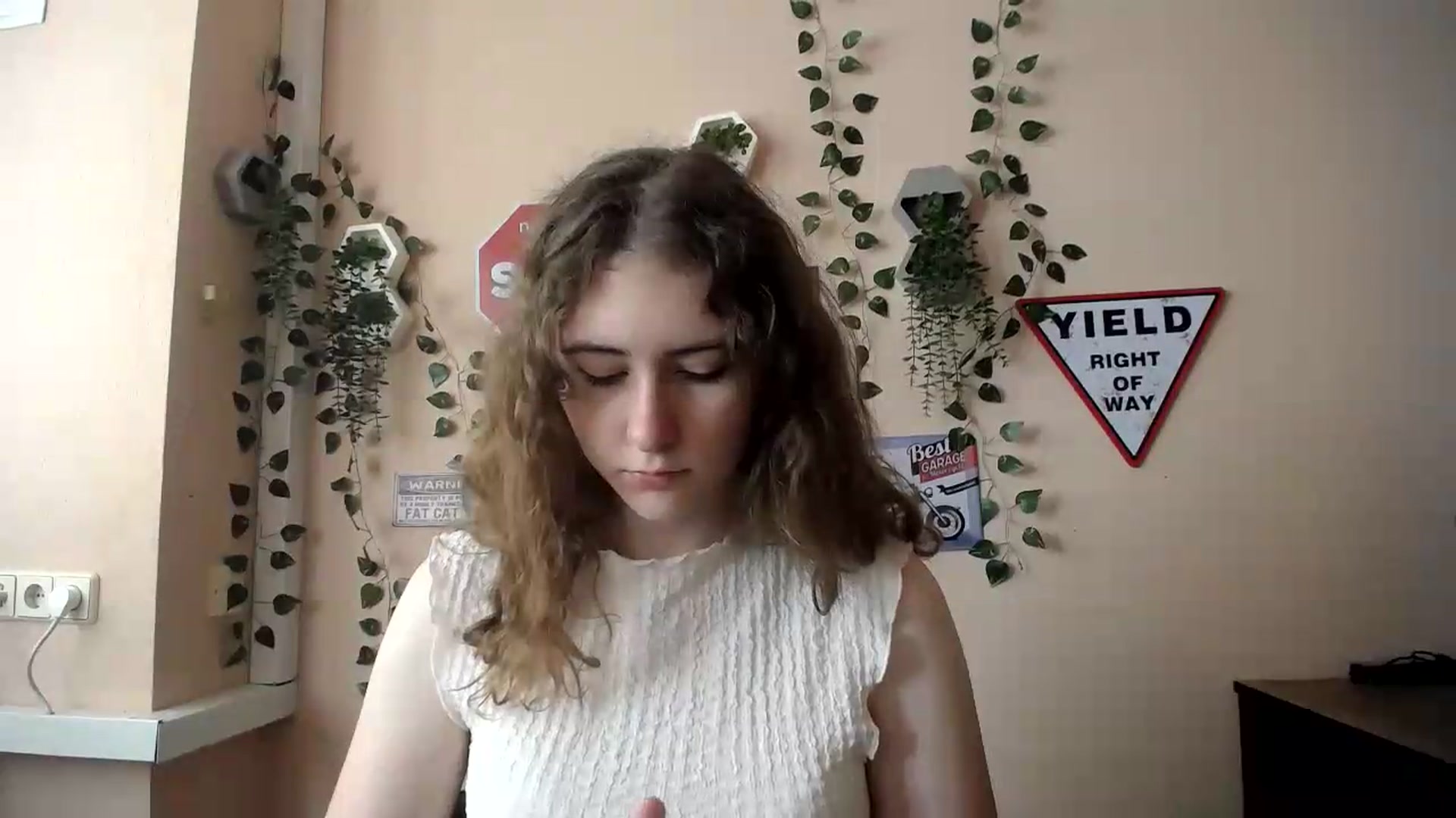 Gallery image thumbnail from Im_Lara's myfreecams stream on, 06/30/2026, 14:22 image 3 of 20