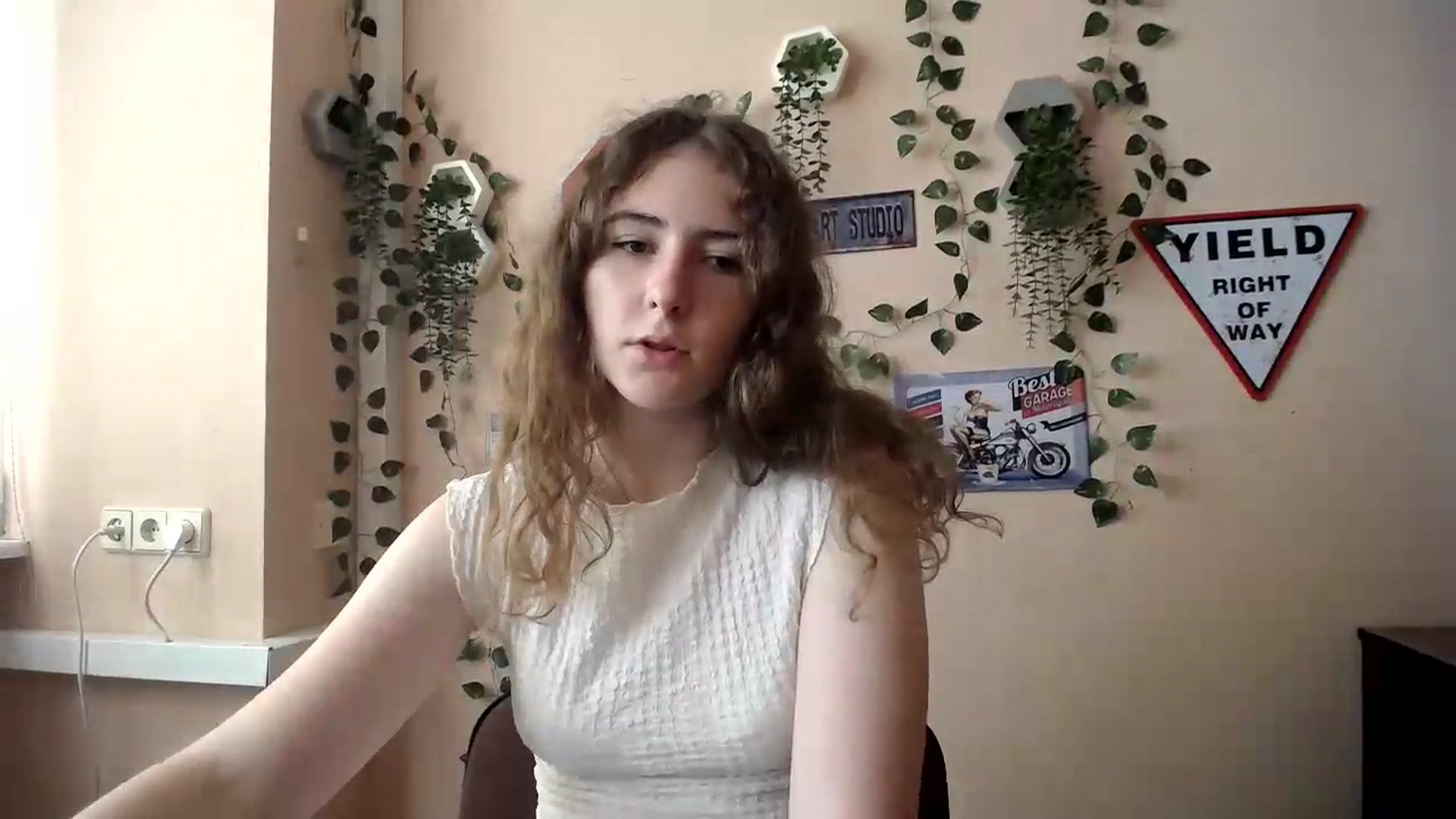 Gallery image thumbnail from Im_Lara's myfreecams stream on, 06/30/2026, 14:22 image 18 of 20