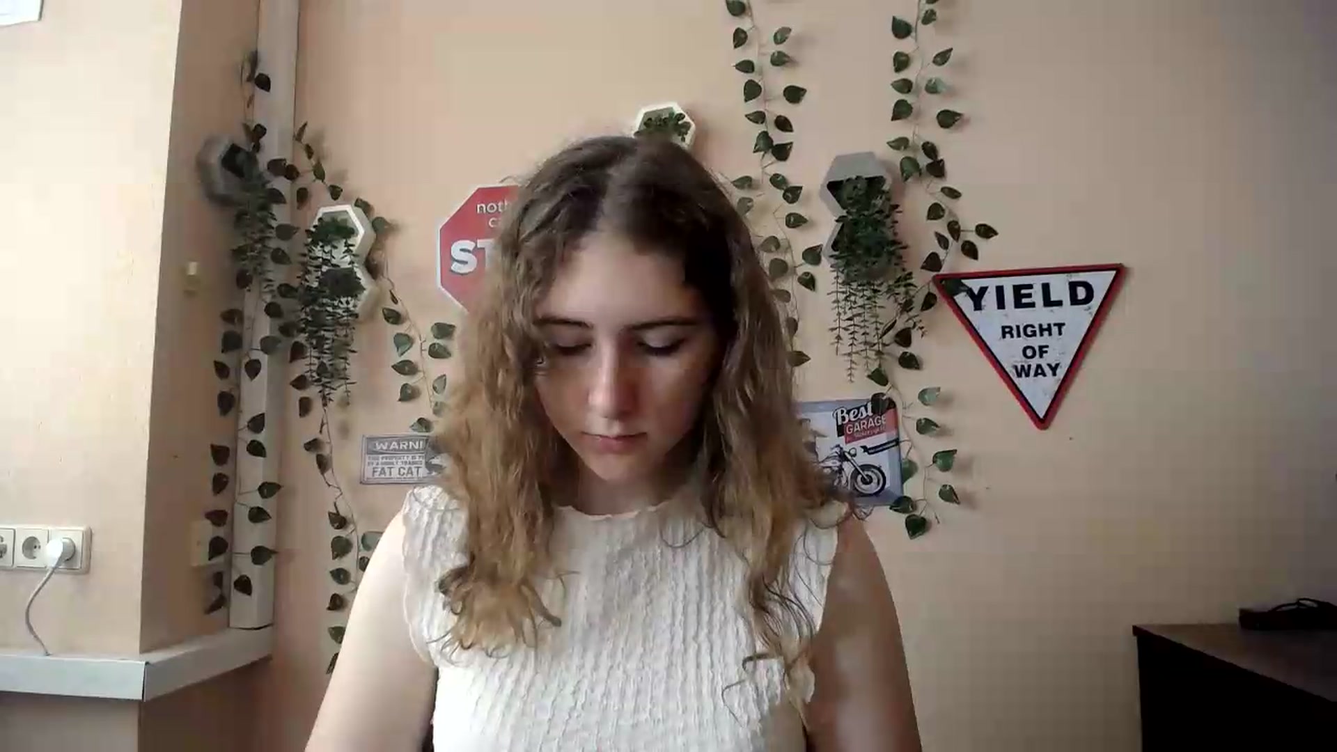Gallery image thumbnail from Im_Lara's myfreecams stream on, 06/30/2026, 14:22 image 6 of 20