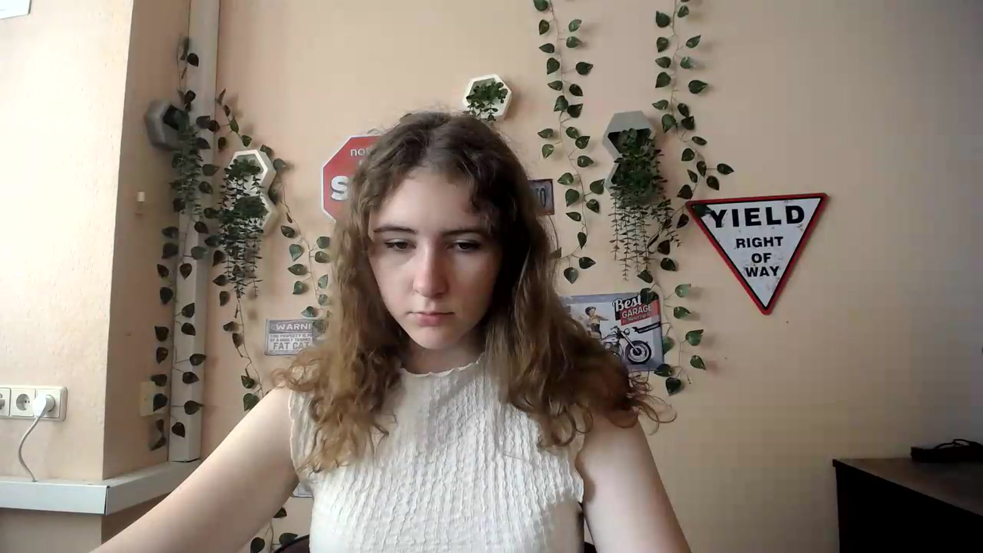Gallery image thumbnail from Im_Lara's myfreecams stream on, 06/30/2026, 14:22 image 8 of 20