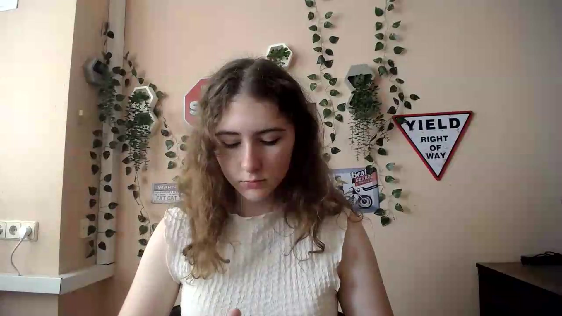 Gallery image thumbnail from Im_Lara's myfreecams stream on, 06/30/2026, 14:22 image 7 of 20