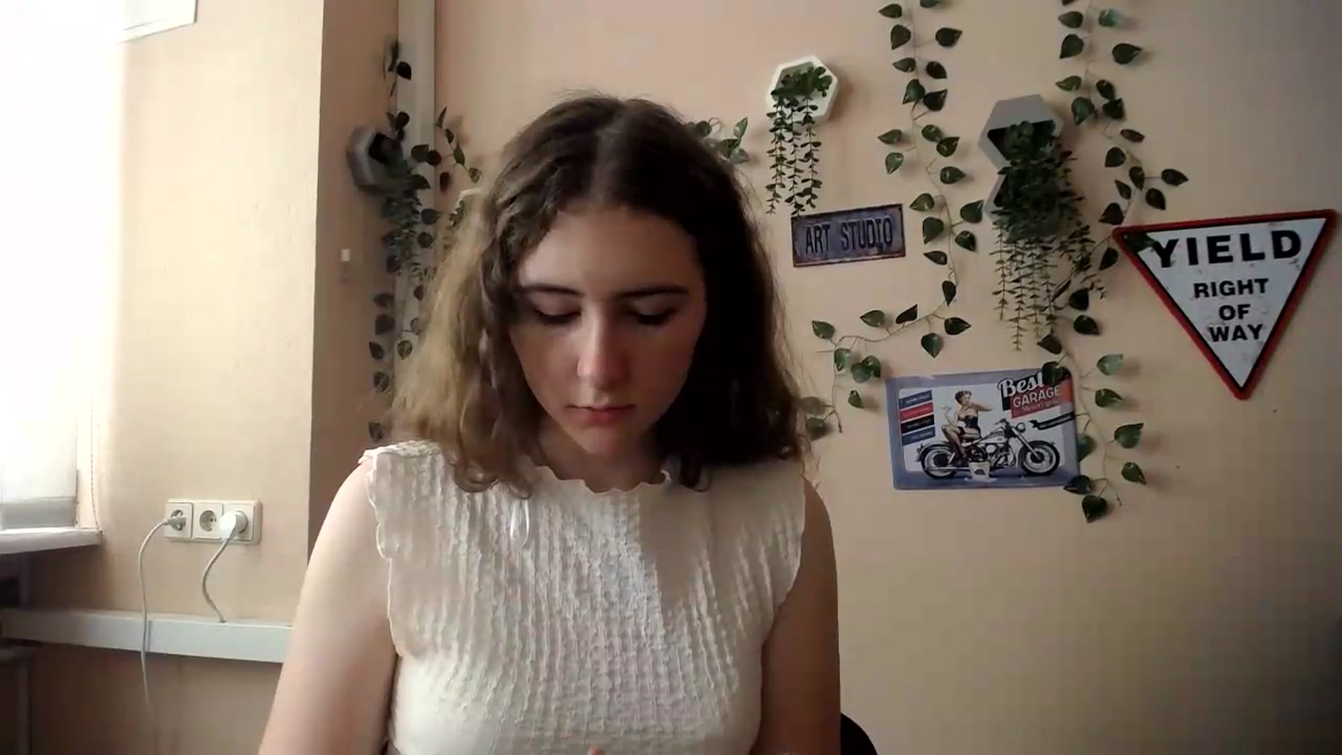 Gallery image thumbnail from Im_Lara's myfreecams stream on, 06/30/2026, 15:06 image 10 of 20