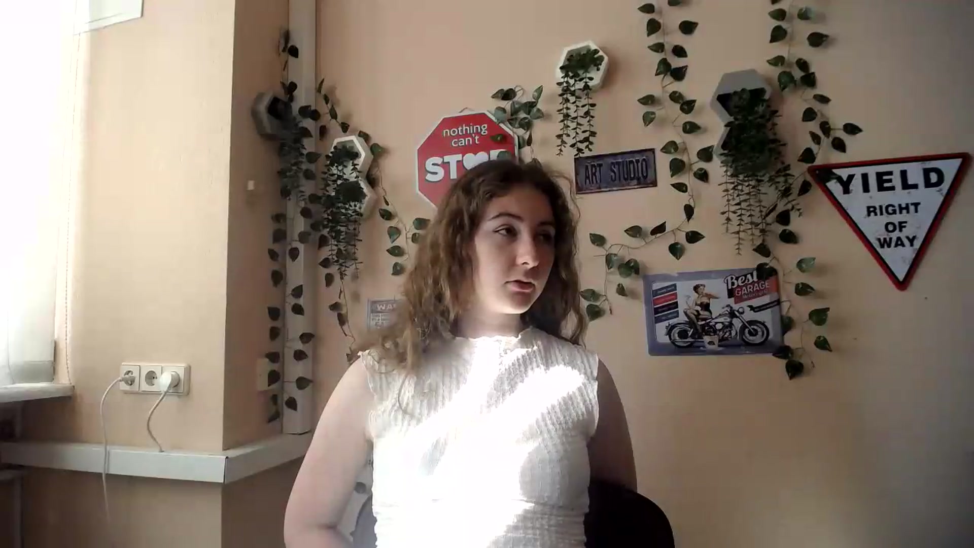 Gallery image thumbnail from Im_Lara's myfreecams stream on, 06/30/2026, 15:06 image 19 of 20