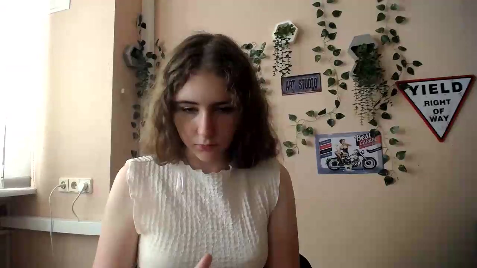 Gallery image thumbnail from Im_Lara's myfreecams stream on, 06/30/2026, 15:06 image 9 of 20