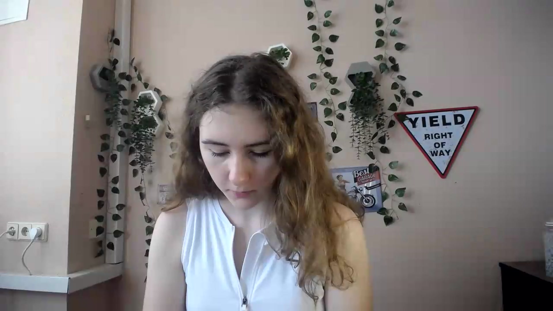 Gallery image thumbnail from Im_Lara's myfreecams stream on, 07/01/2026, 11:00 image 11 of 20