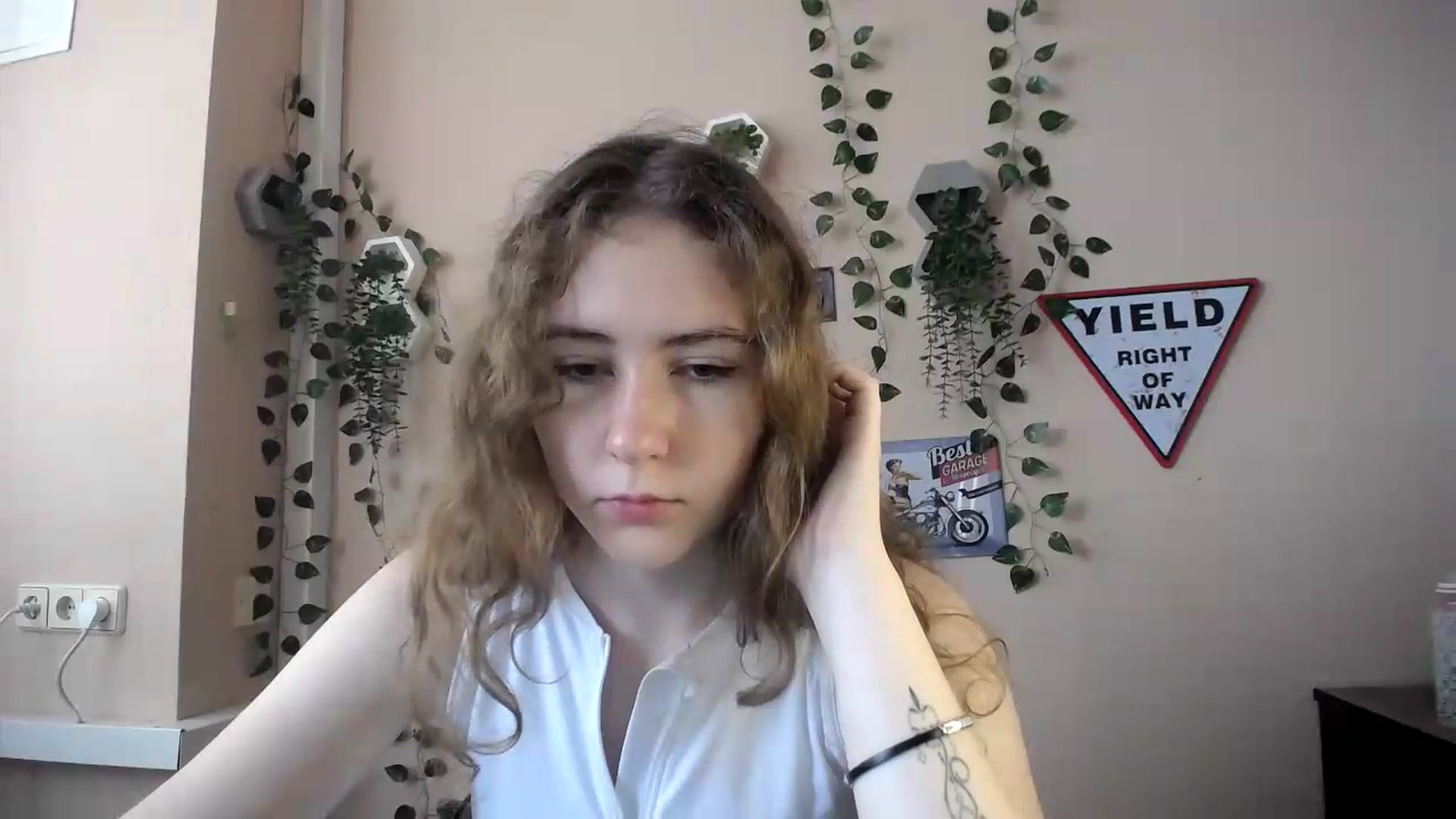 Gallery image thumbnail from Im_Lara's myfreecams stream on, 07/01/2026, 11:00 image 17 of 20