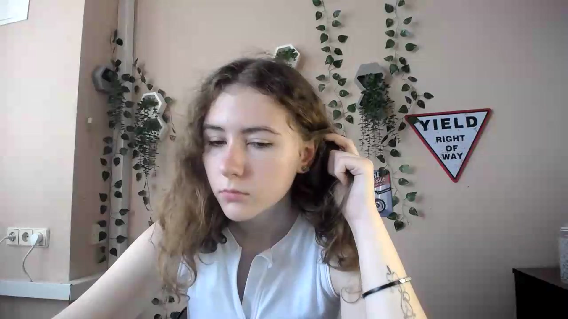 Gallery image thumbnail from Im_Lara's myfreecams stream on, 07/01/2026, 11:00 image 20 of 20