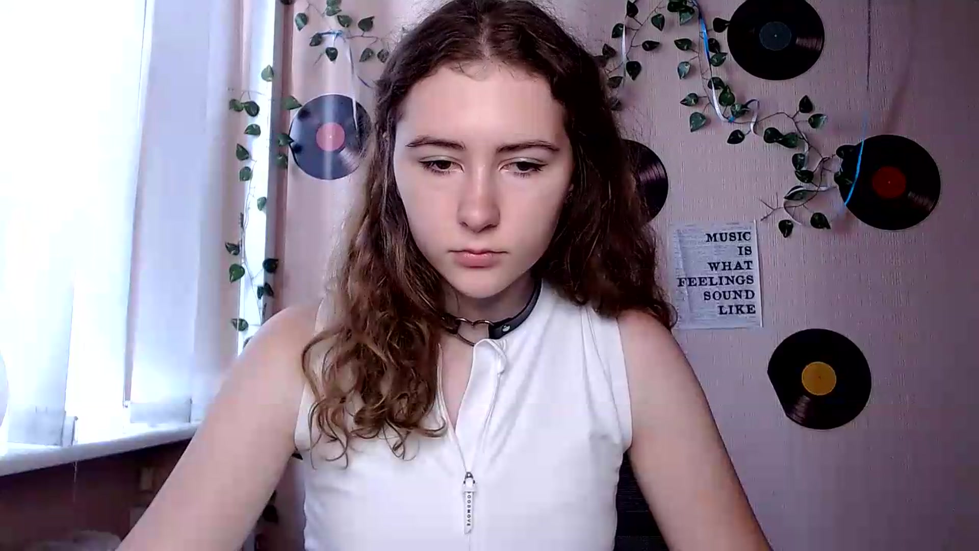 Gallery image thumbnail from Im_Lara's myfreecams stream on, 07/01/2026, 12:32 image 15 of 20