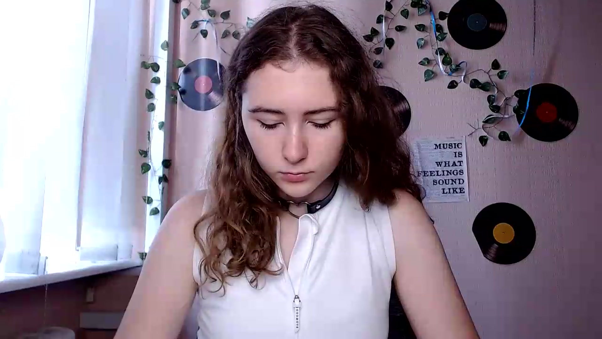 Gallery image thumbnail from Im_Lara's myfreecams stream on, 07/01/2026, 12:32 image 16 of 20