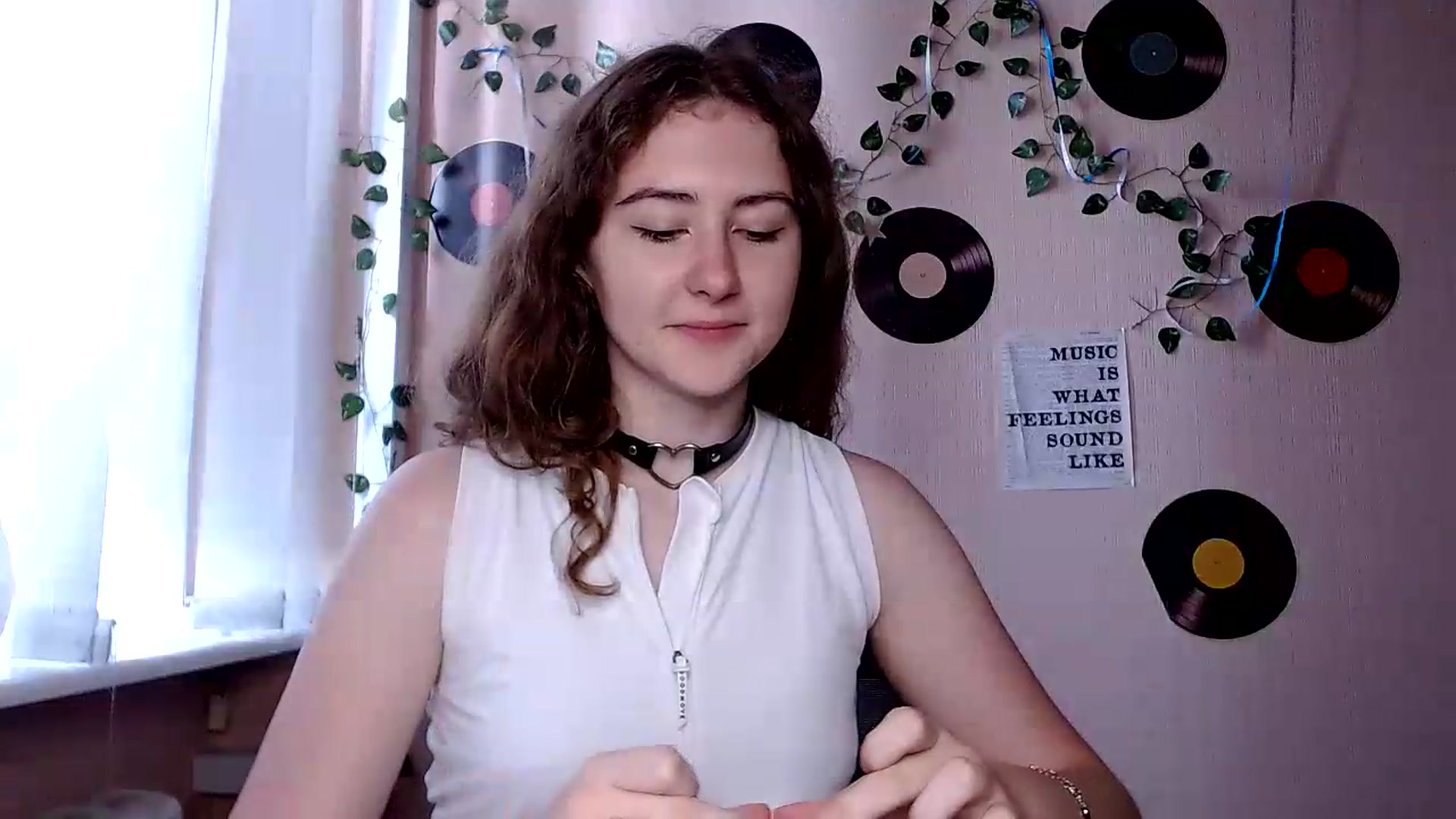 Gallery image thumbnail from Im_Lara's myfreecams stream on, 07/01/2026, 12:32 image 6 of 20