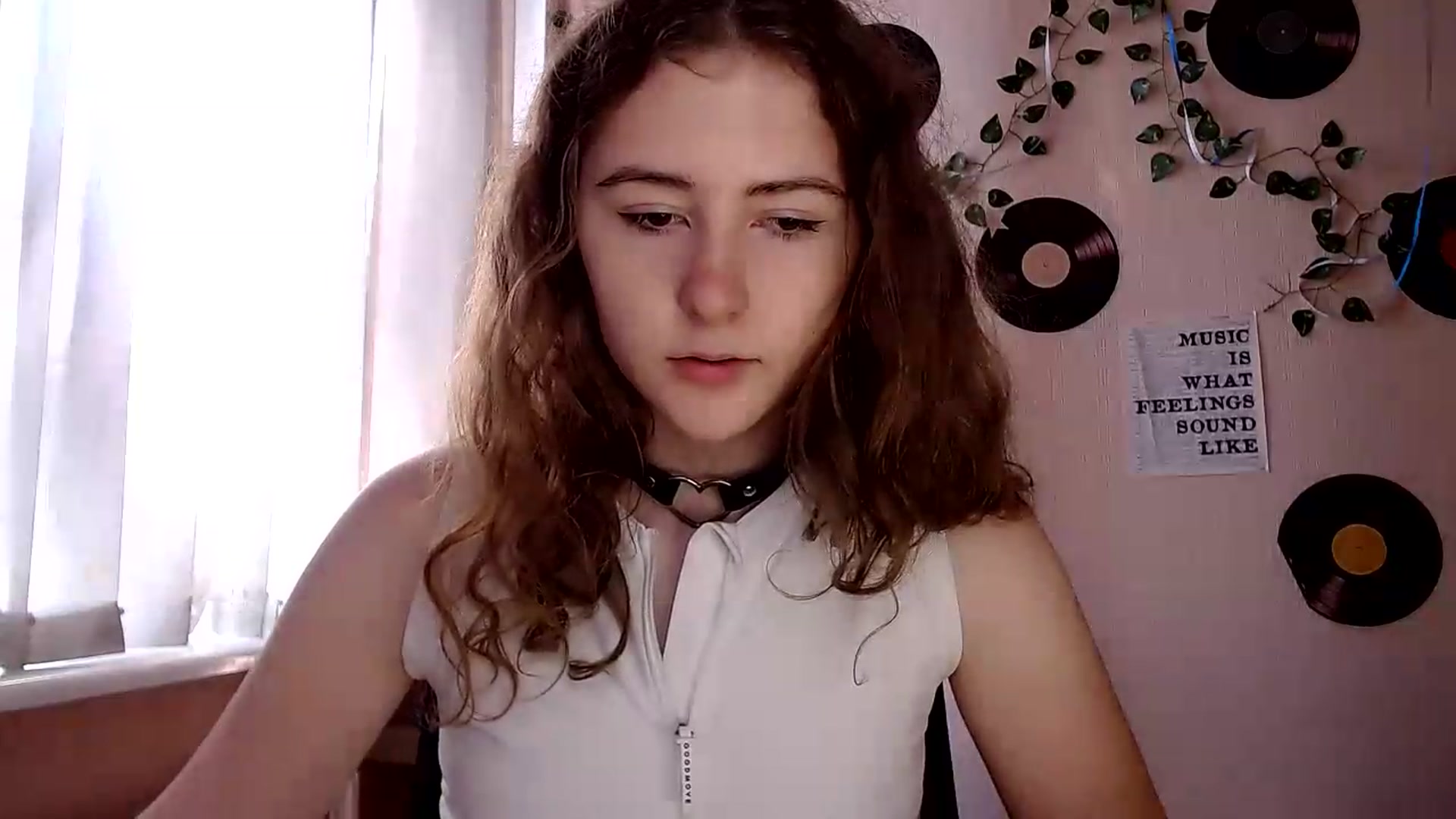 Gallery image thumbnail from Im_Lara's myfreecams stream on, 07/01/2026, 14:39 image 12 of 20