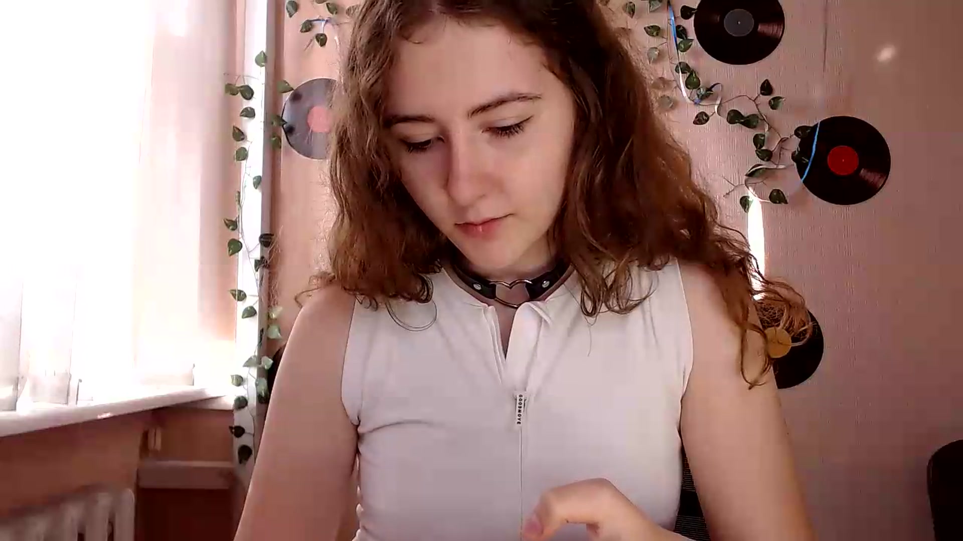 Gallery image thumbnail from Im_Lara's myfreecams stream on, 07/01/2026, 16:19 image 17 of 20