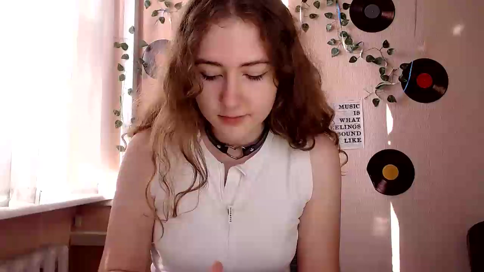 Gallery image thumbnail from Im_Lara's myfreecams stream on, 07/01/2026, 16:19 image 18 of 20
