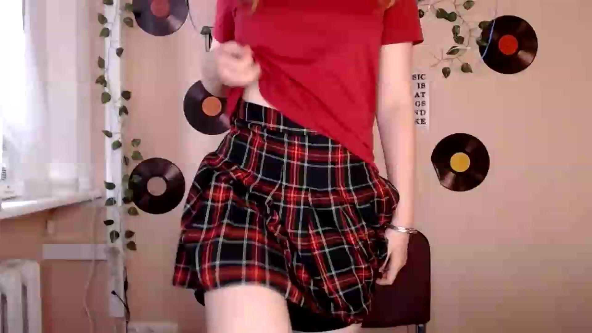 Gallery image thumbnail from Im_Lara's myfreecams stream on, 07/03/2026, 14:07 image 5 of 20