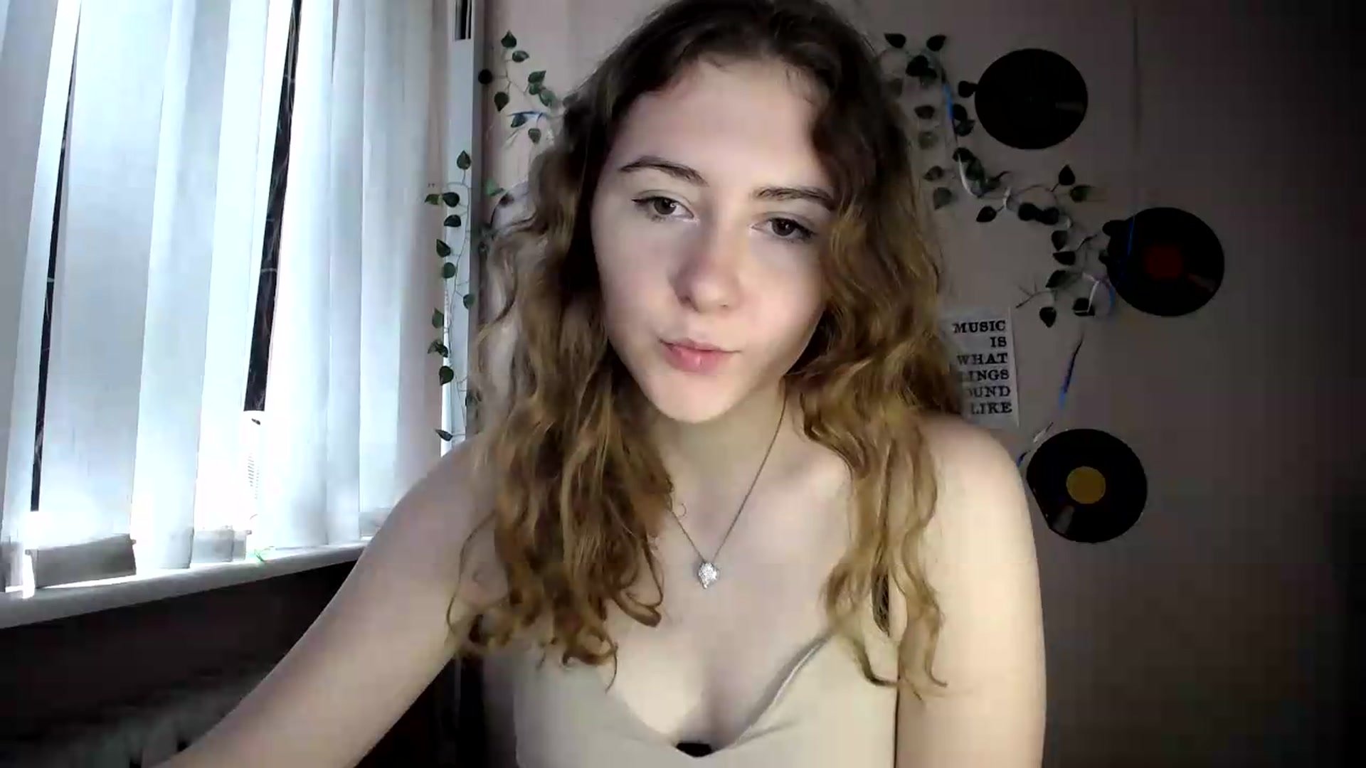 Gallery image thumbnail from Im_Lara's myfreecams stream on, 07/08/2026, 13:12 image 15 of 20