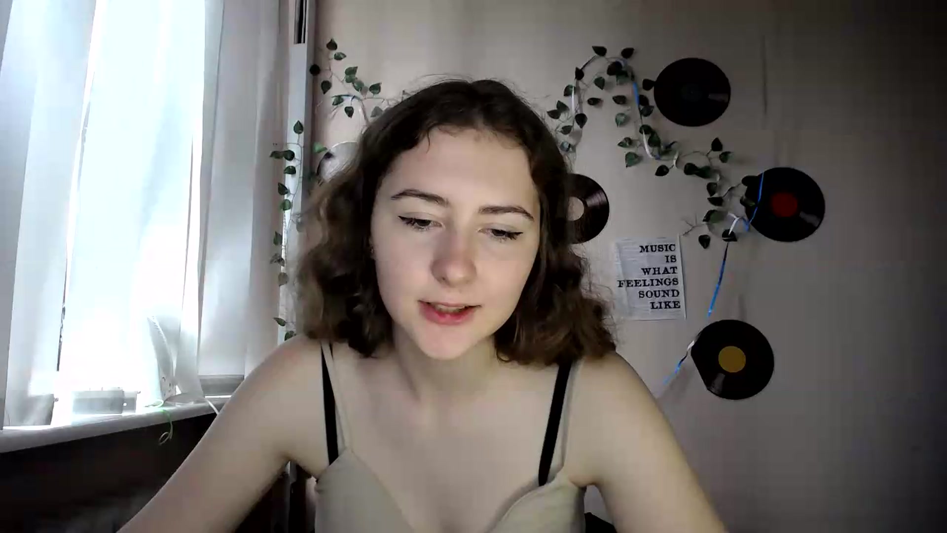 Gallery image thumbnail from Im_Lara's myfreecams stream on, 07/09/2026, 14:54 image 8 of 20