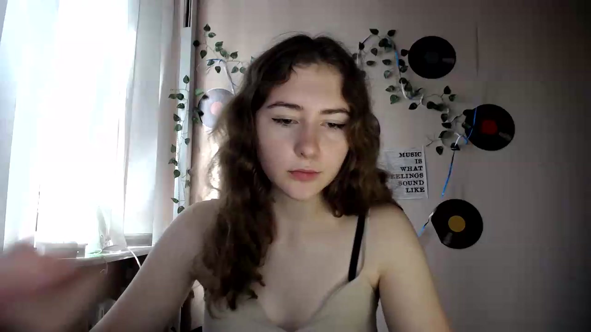 Gallery image thumbnail from Im_Lara's myfreecams stream on, 07/09/2026, 14:54 image 11 of 20