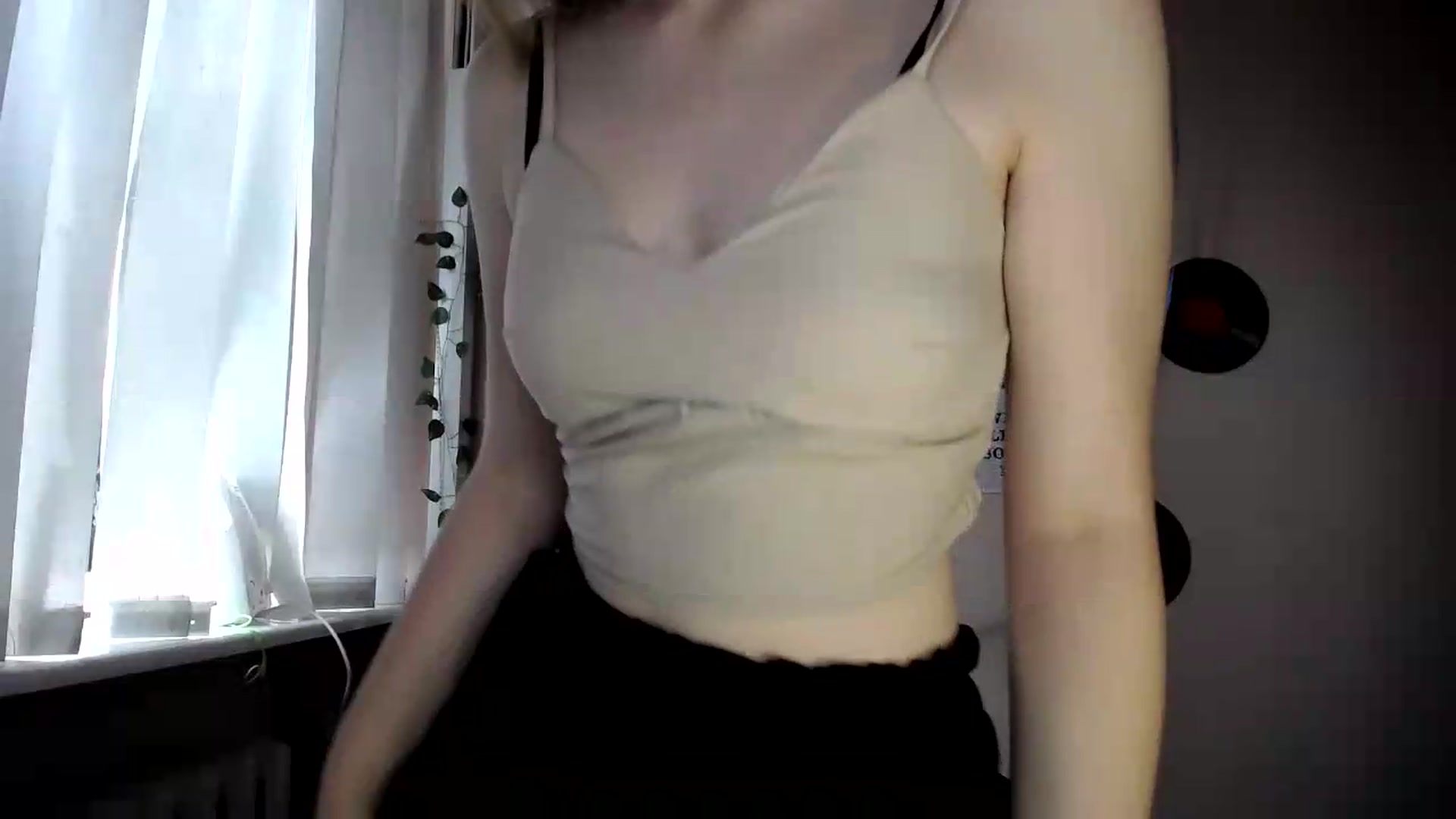 Gallery image thumbnail from Im_Lara's myfreecams stream on, 07/09/2026, 14:54 image 5 of 20