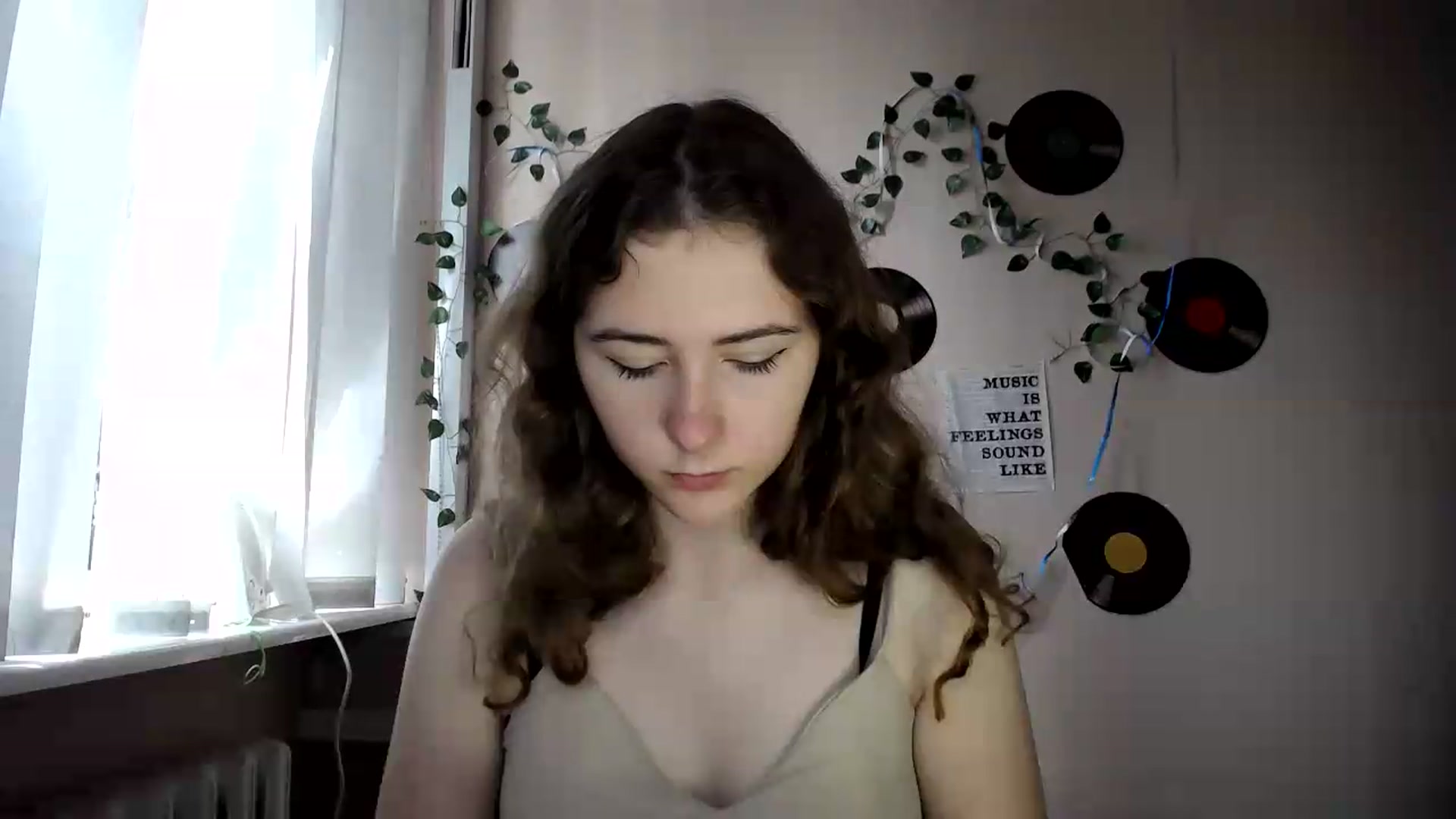 Gallery image thumbnail from Im_Lara's myfreecams stream on, 07/09/2026, 14:54 image 13 of 20