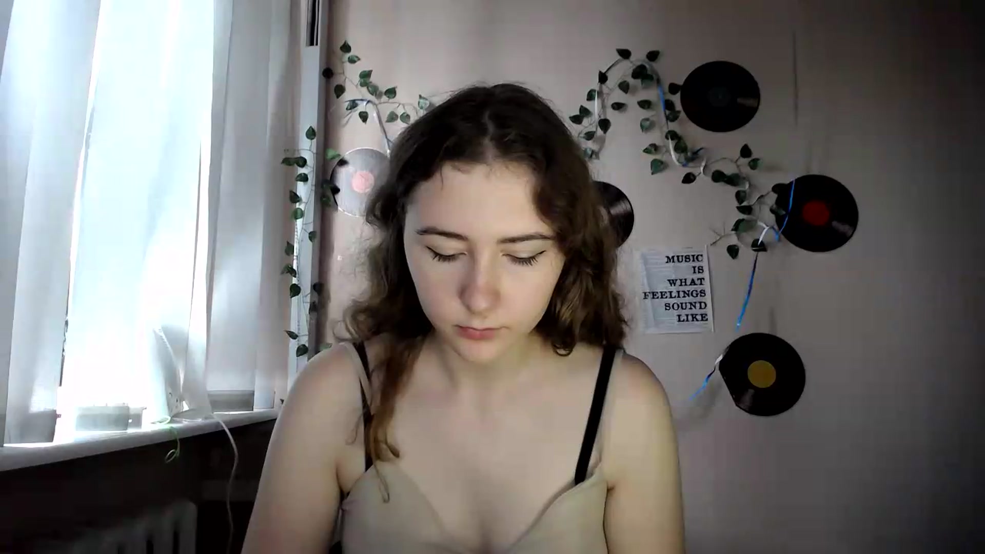 Gallery image thumbnail from Im_Lara's myfreecams stream on, 07/09/2026, 14:54 image 7 of 20
