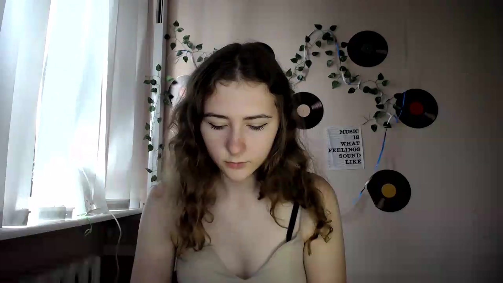 Gallery image thumbnail from Im_Lara's myfreecams stream on, 07/09/2026, 14:54 image 18 of 20
