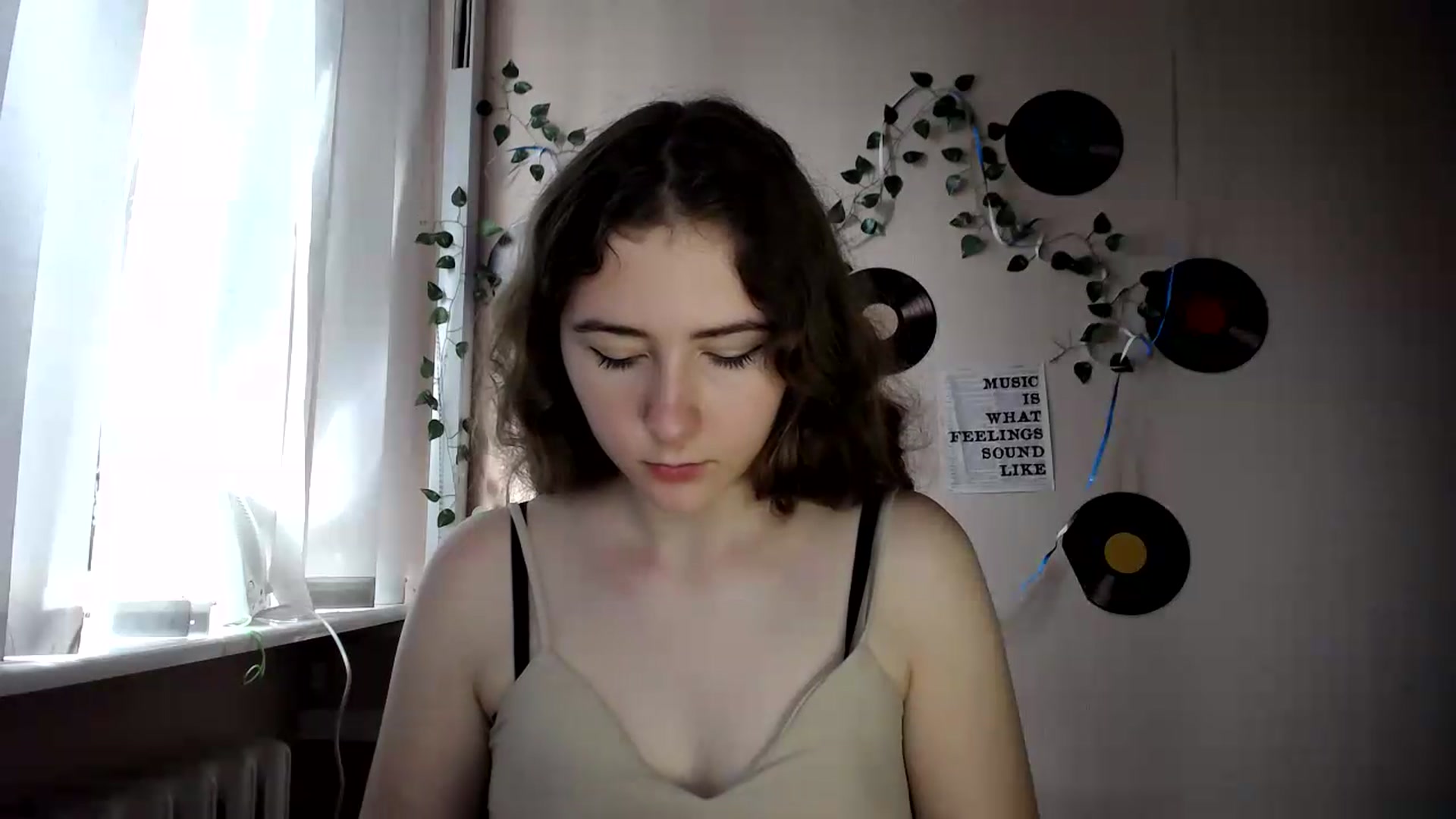 Gallery image thumbnail from Im_Lara's myfreecams stream on, 07/09/2026, 14:54 image 12 of 20