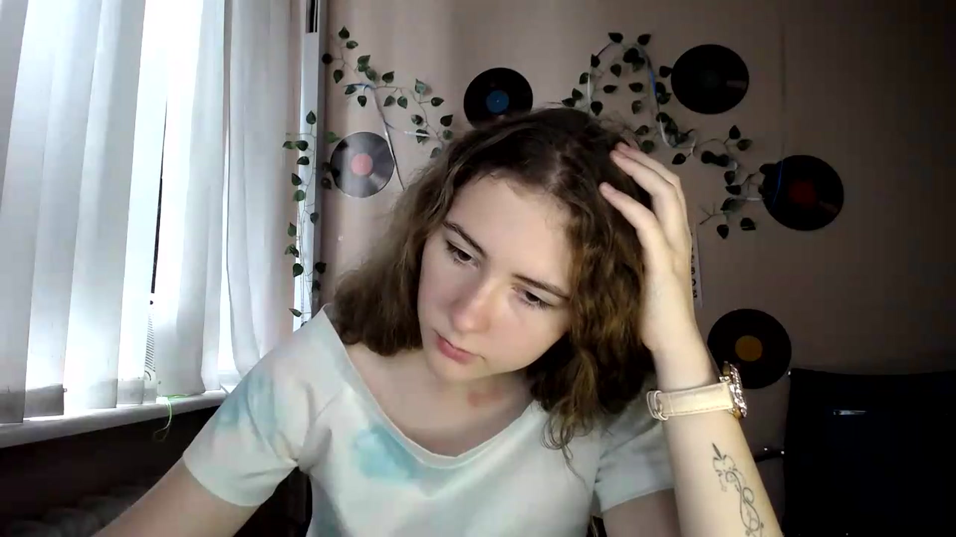 Gallery image thumbnail from Im_Lara's myfreecams stream on, 07/14/2026, 12:18 image 3 of 20