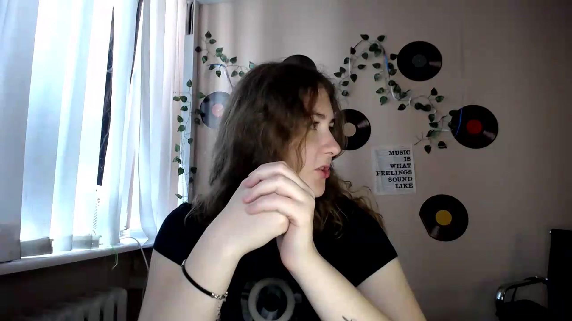 Gallery image thumbnail from Im_Lara's myfreecams stream on, 07/16/2026, 12:28 image 12 of 20