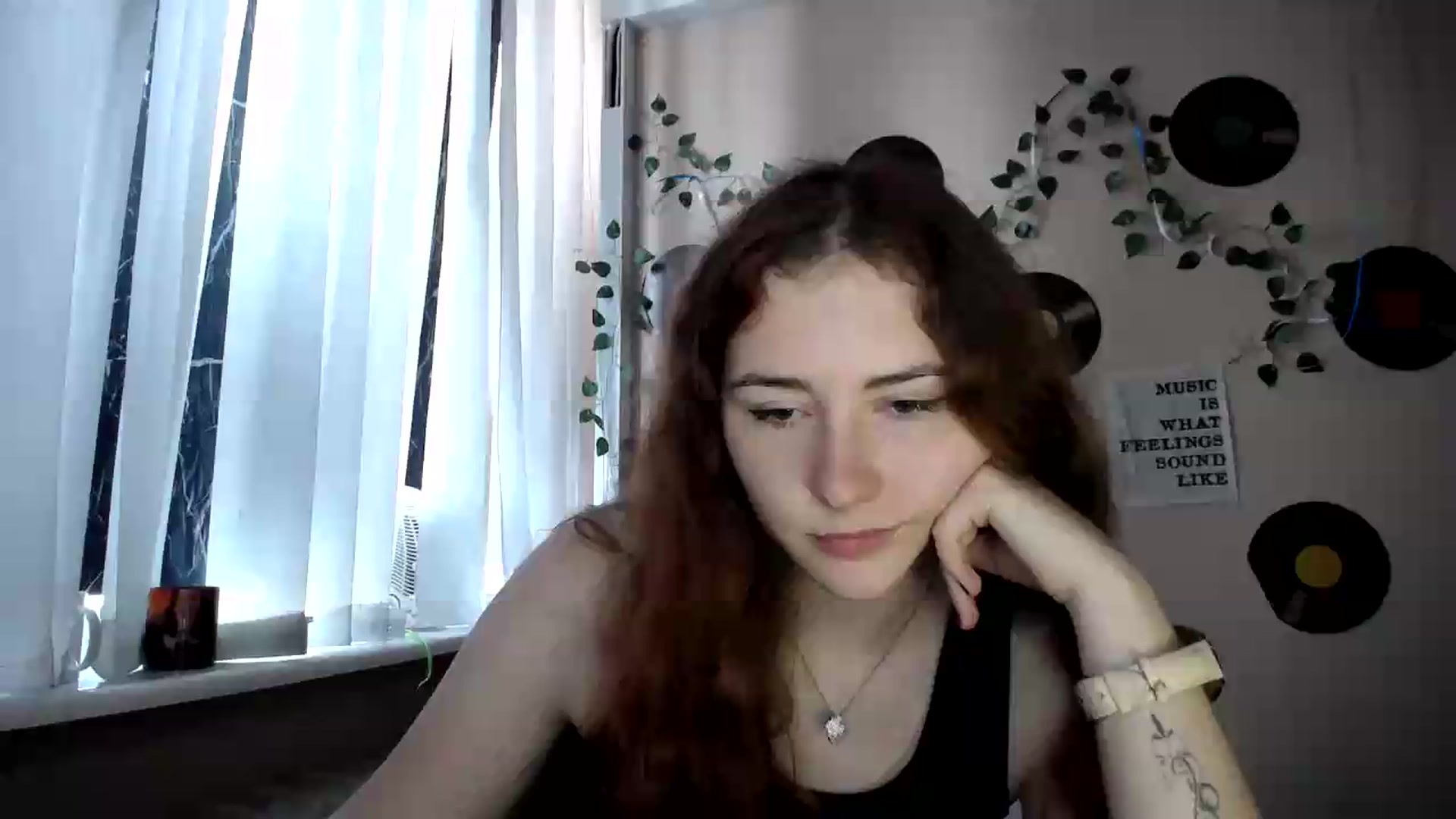 Gallery image thumbnail from Im_Lara's myfreecams stream on, 07/20/2026, 12:28 image 15 of 20