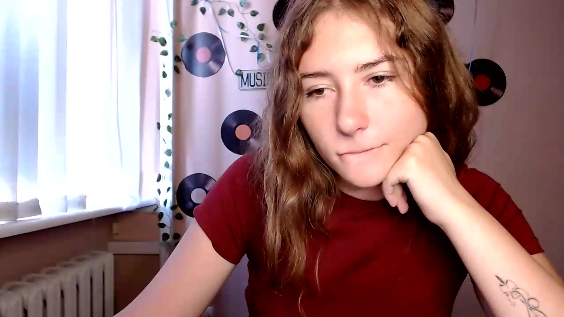 Gallery image thumbnail from Im_Lara's myfreecams stream on, 08/25/2026, 10:36 image 18 of 20