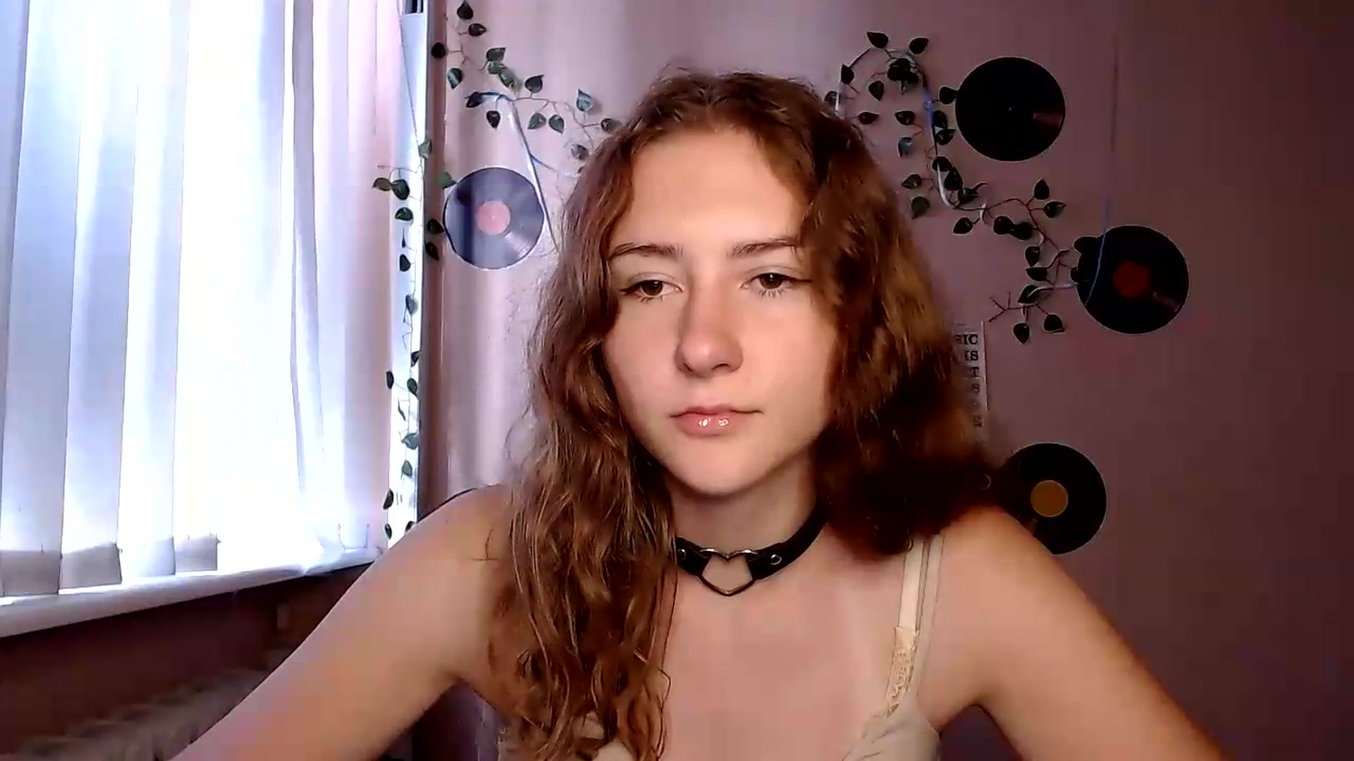 Gallery image thumbnail from Im_Lara's myfreecams stream on, 08/28/2026, 13:04 image 13 of 20
