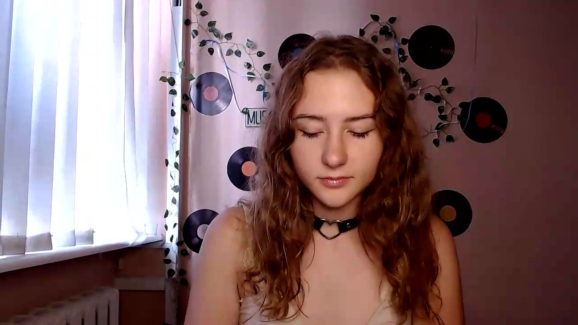 Gallery image thumbnail from Im_Lara's myfreecams stream on, 08/28/2026, 13:04 image 10 of 20