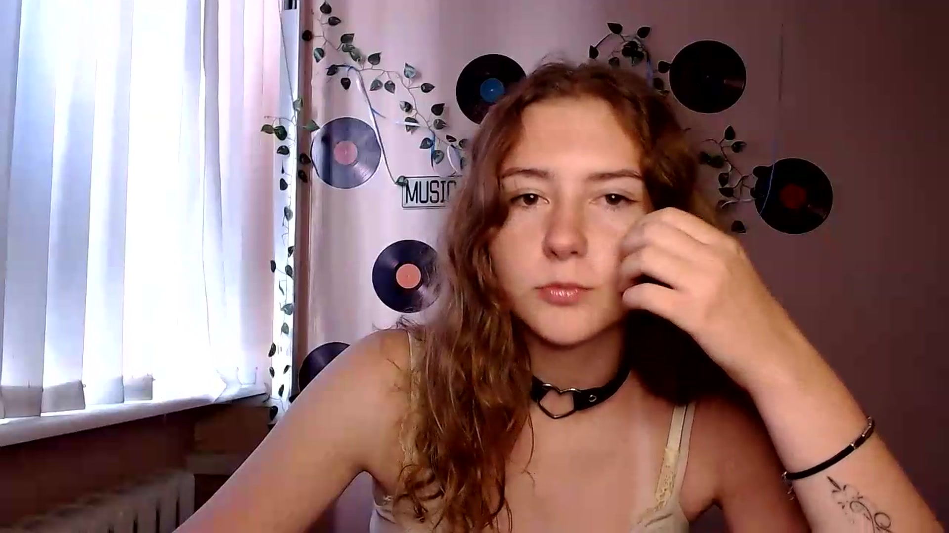 Gallery image thumbnail from Im_Lara's myfreecams stream on, 08/28/2026, 13:04 image 11 of 20